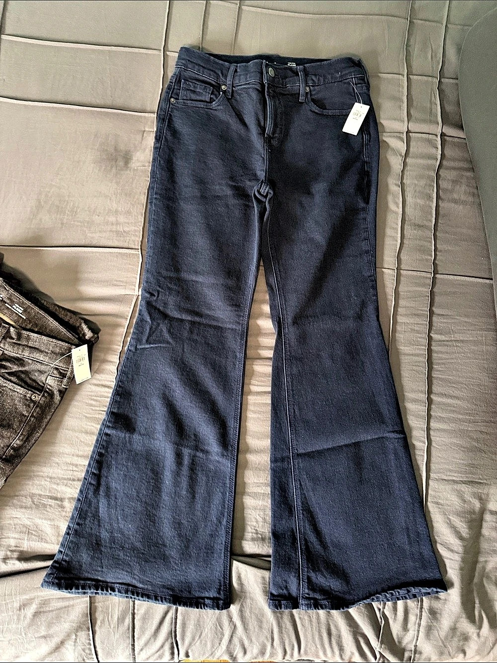 3 pairs of Old Navy High-Rise Flare Secret-Smooth Pockets Flare Jeans